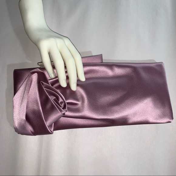 NWOT auth VALENTINO GARAVANI silk zip top CLUTCH rare orchid color BOX/DUST BAG - Picture 2 of 12